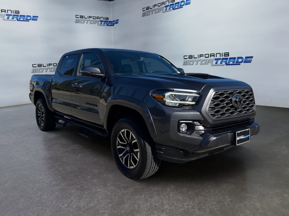 Used 2021 Toyota Tacoma TRD Sport w/ TRD Premium Sport Package image 3