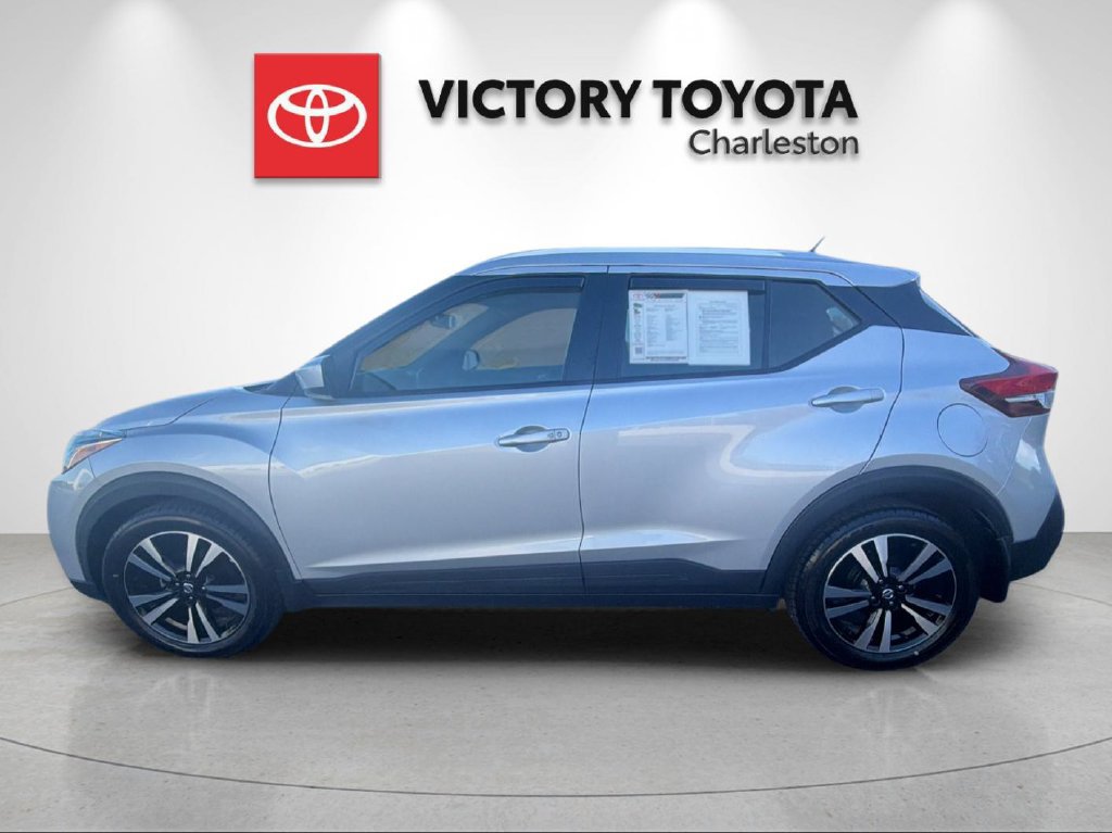 Used 2020 Nissan Kicks SV FWD image 2