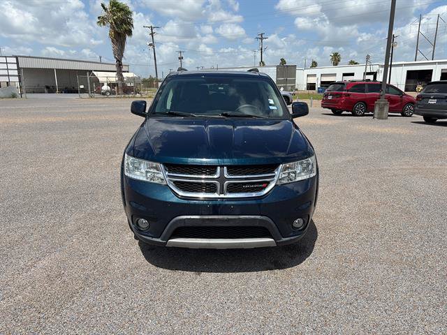 Used 2015 Dodge Journey SXT w/ Flexible Seating Group FWD image 2