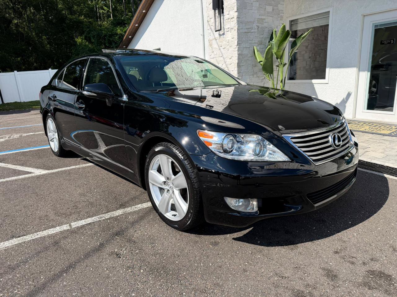 Used 2012 Lexus LS 460 w/ Luxury Value Edition RWD image 18