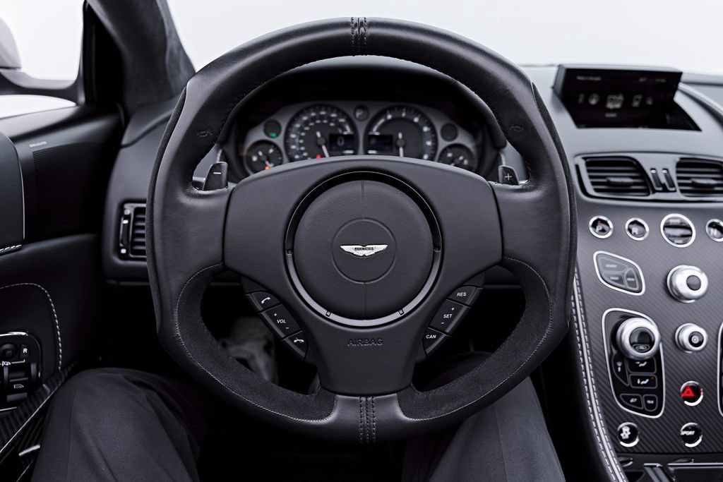 Used 2016 Aston Martin DB9 GT RWD image 63