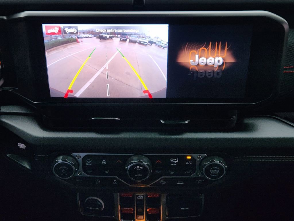 Used 2024 Jeep Wrangler Unlimited Rubicon image 19