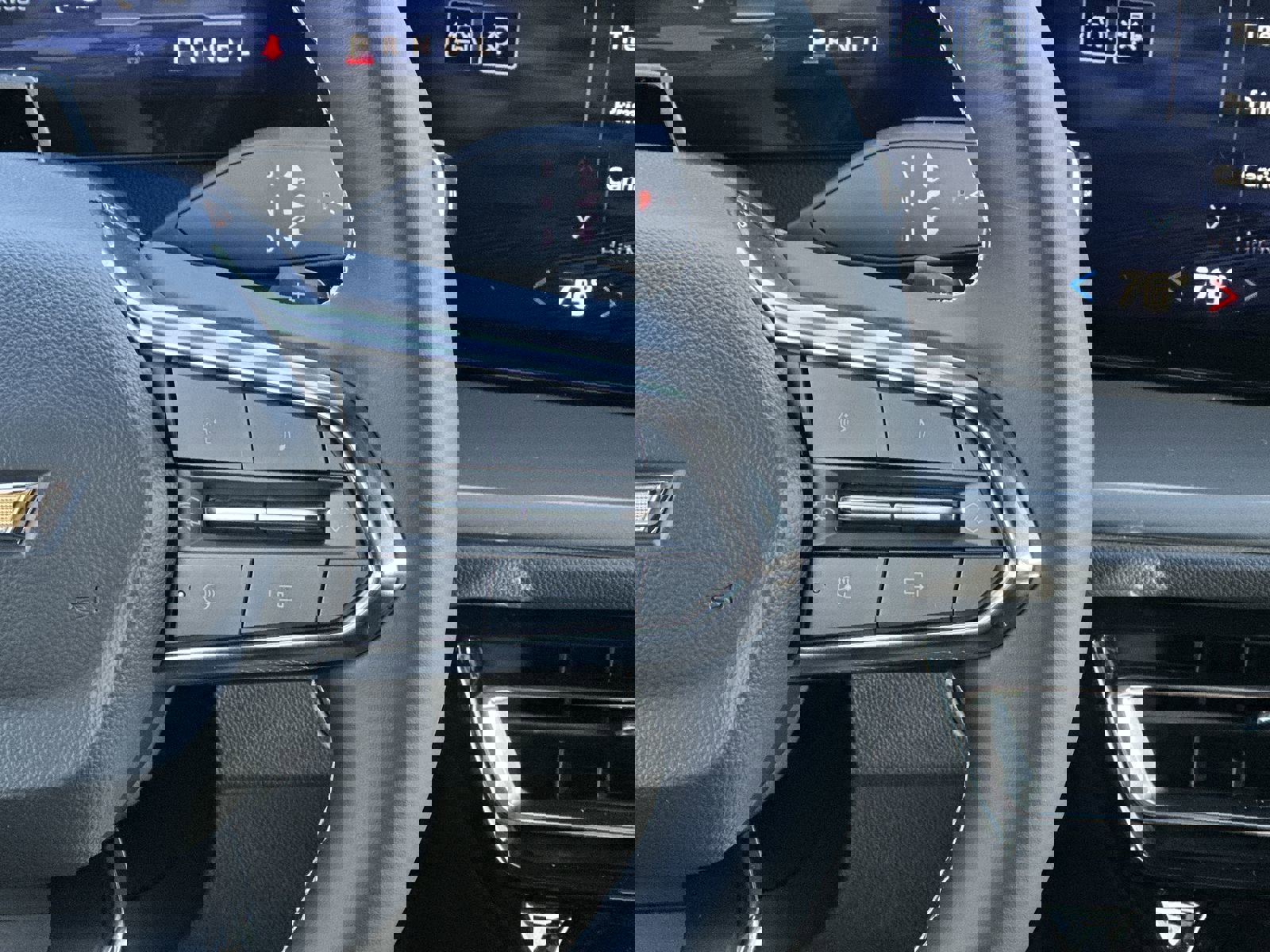 Certified 2025 Chevrolet Traverse LT w/ Enhanced Driving Package image 21