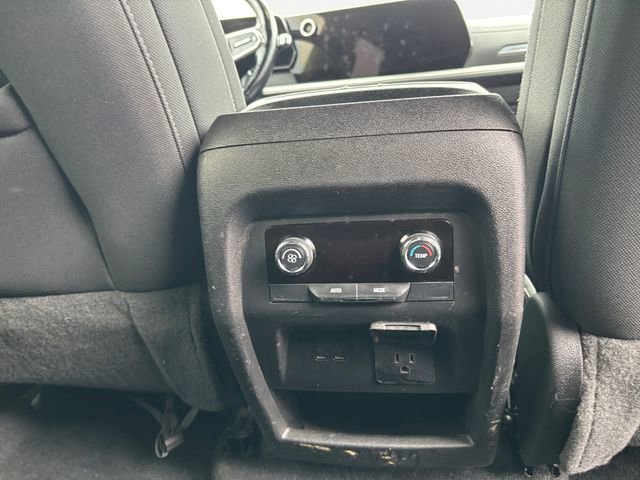 Used 2024 Chevrolet Traverse LS image 19