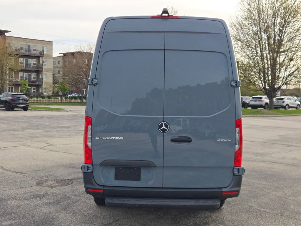 Used 2023 Mercedes-Benz Sprinter 2500 image 15