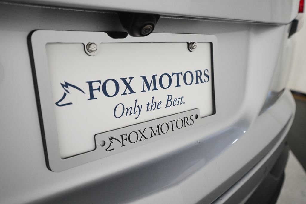 Used 2019 Cadillac XT4 Luxury w/ Cold Weather Package FWD image 37