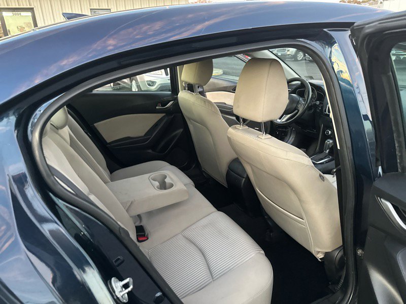 Used 2016 MAZDA MAZDA3 i Touring w/ Popular Equipment Package image 15