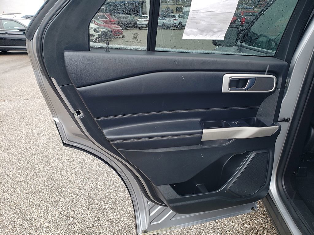 Certified 2022 Ford Explorer XLT w/ Equipment Group 202A image 12