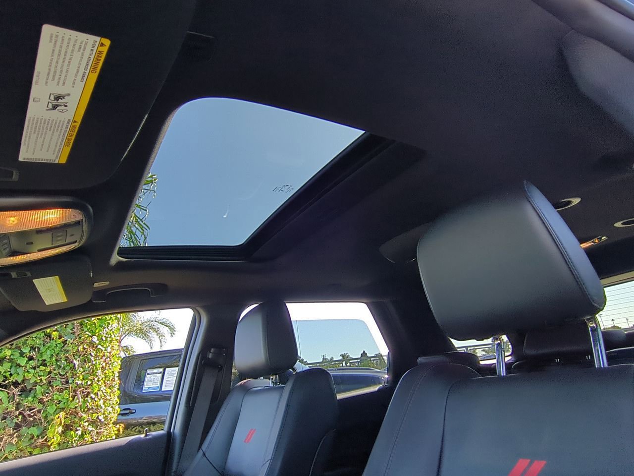 Used 2025 Dodge Durango GT AWD/4WD image 19