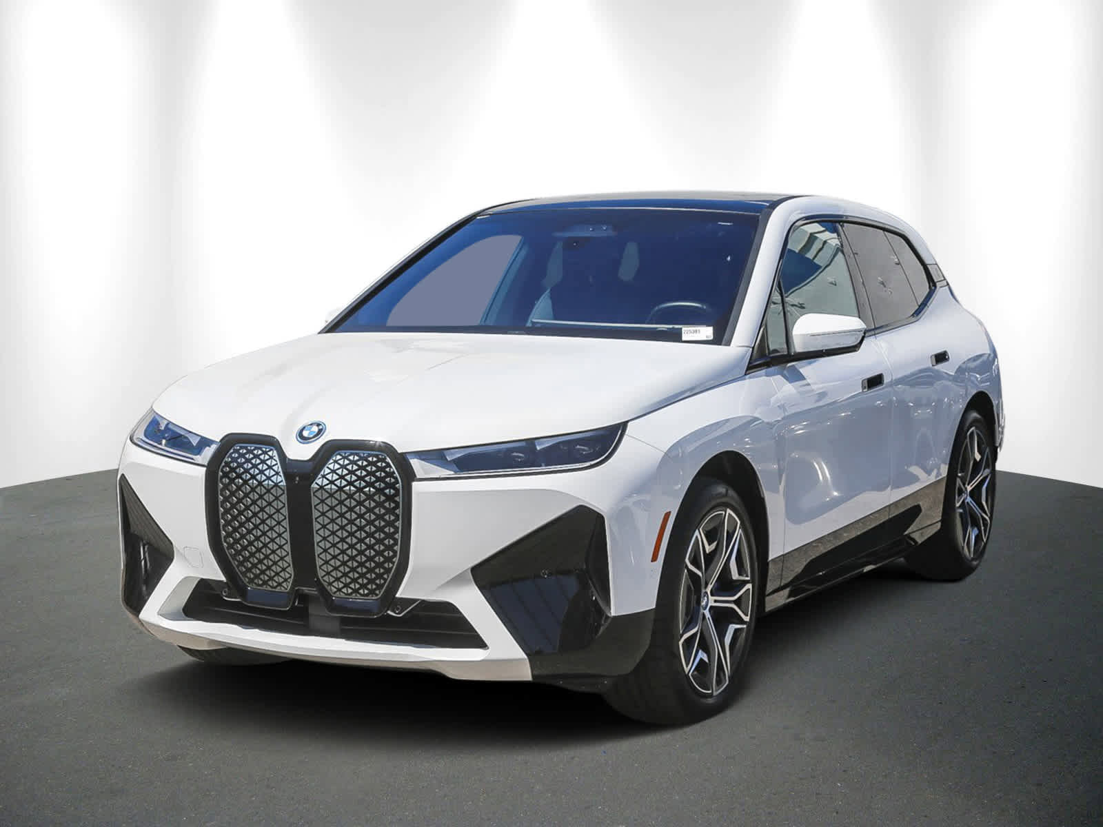 Used 2025 BMW iX xDrive50 image 3