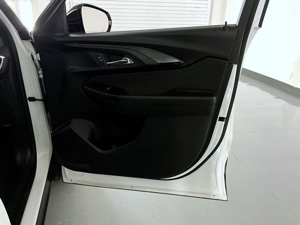 Certified 2023 Chevrolet TrailBlazer RS w/ Sun and Liftgate Package image 16