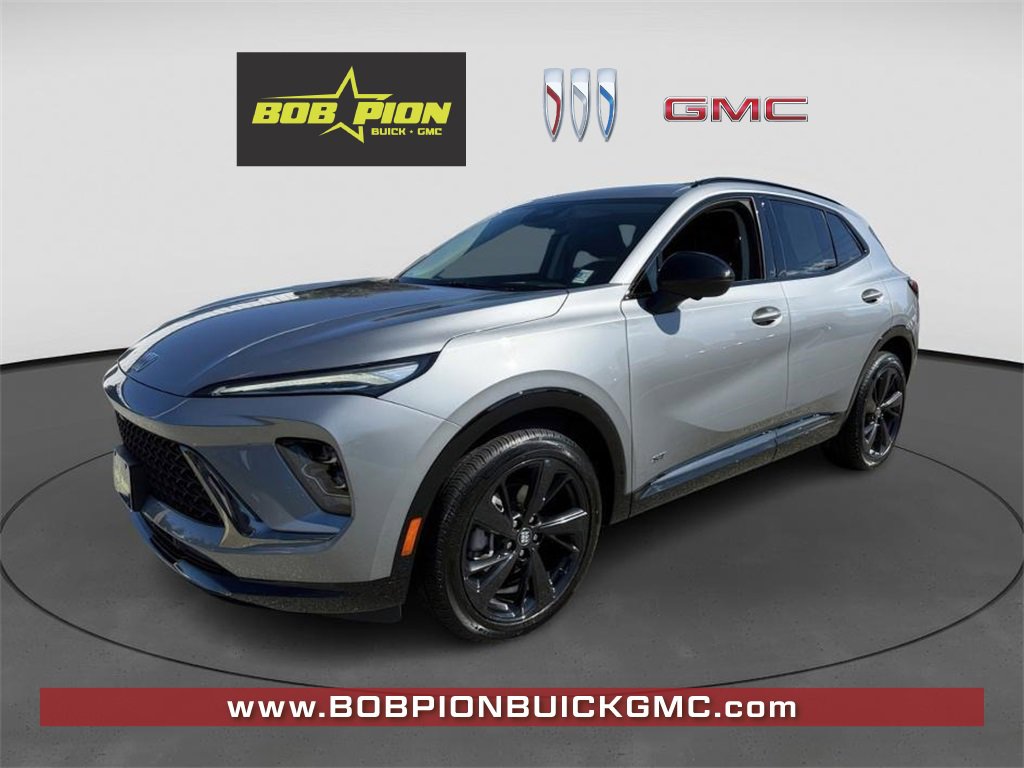 Certified 2025 Buick Envision Sport Touring image 1