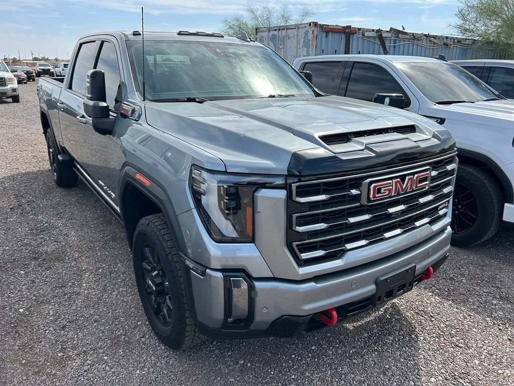 Used 2024 GMC Sierra 2500 AT4 w/ AT4 Premium Plus Package AWD/4WD image 3
