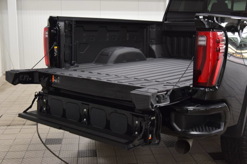 Used 2025 GMC Sierra 2500 Denali w/ Denali Reserve Package AWD/4WD image 26