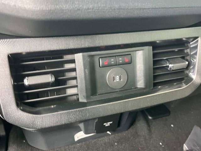 New 2026 Ford F350 Platinum w/ Tremor Off-Road Package image 18