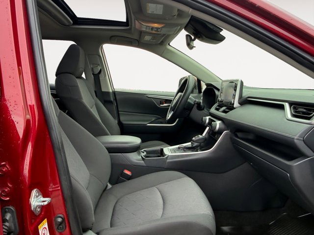 Used 2019 Toyota RAV4 XLE w/ Convenience Package image 17