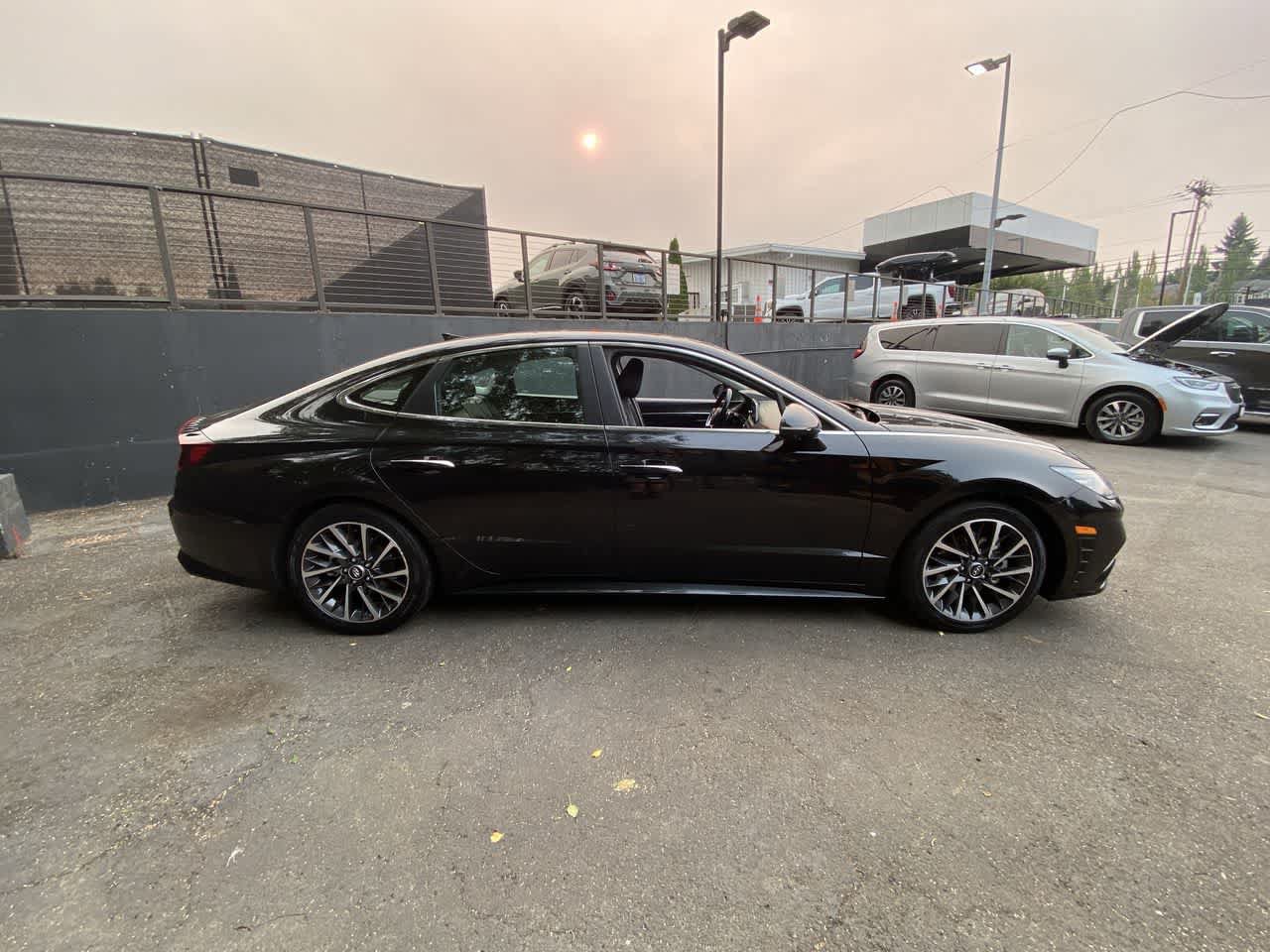 Used 2022 Hyundai Sonata Limited FWD image 7