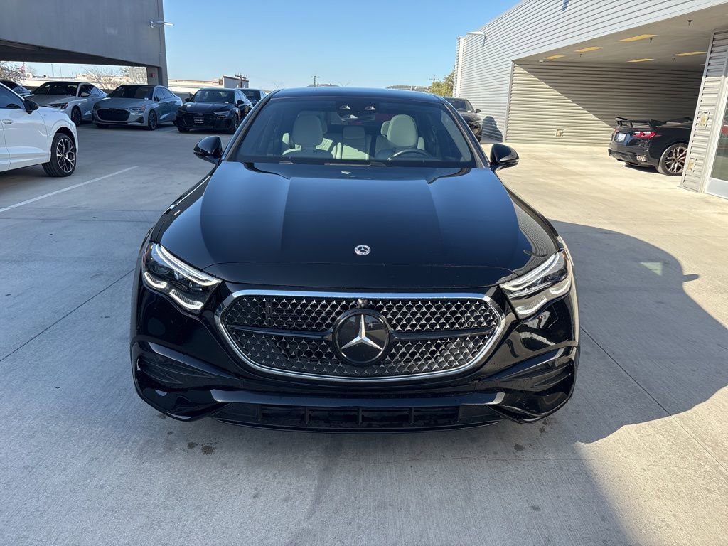 Used 2025 Mercedes-Benz E 450 4MATIC Sedan image 2