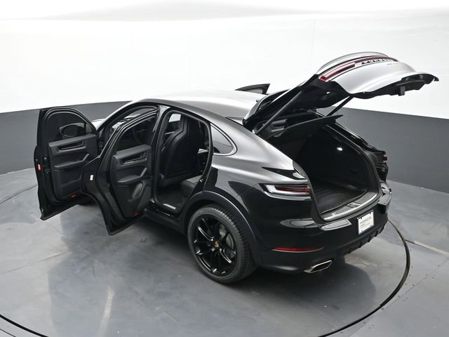 Certified 2024 Porsche Cayenne Coupe AWD/4WD image 29