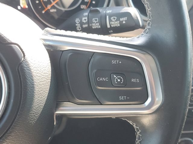 Used 2020 Jeep Wrangler Unlimited Sahara w/ Dual Top Group AWD/4WD image 24
