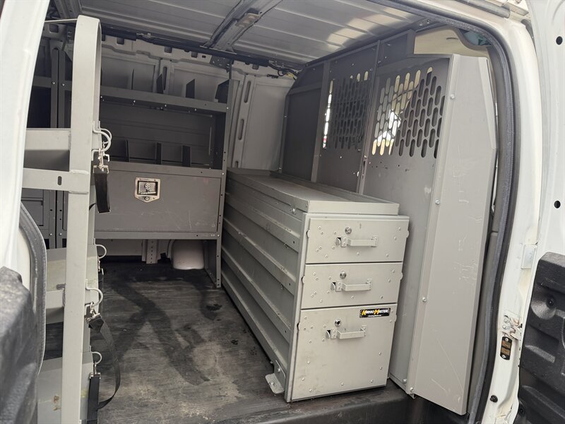 Used 2021 Chevrolet Express 3500 w/ Driver Convenience Package RWD image 24