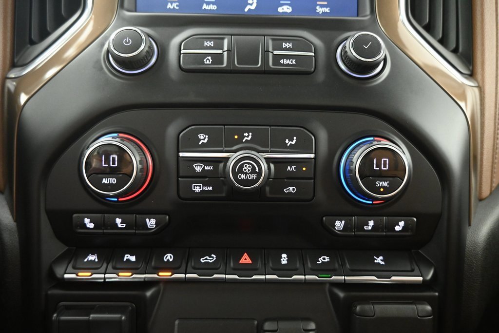 Used 2021 Chevrolet Silverado 1500 High Country w/ Technology Package image 36