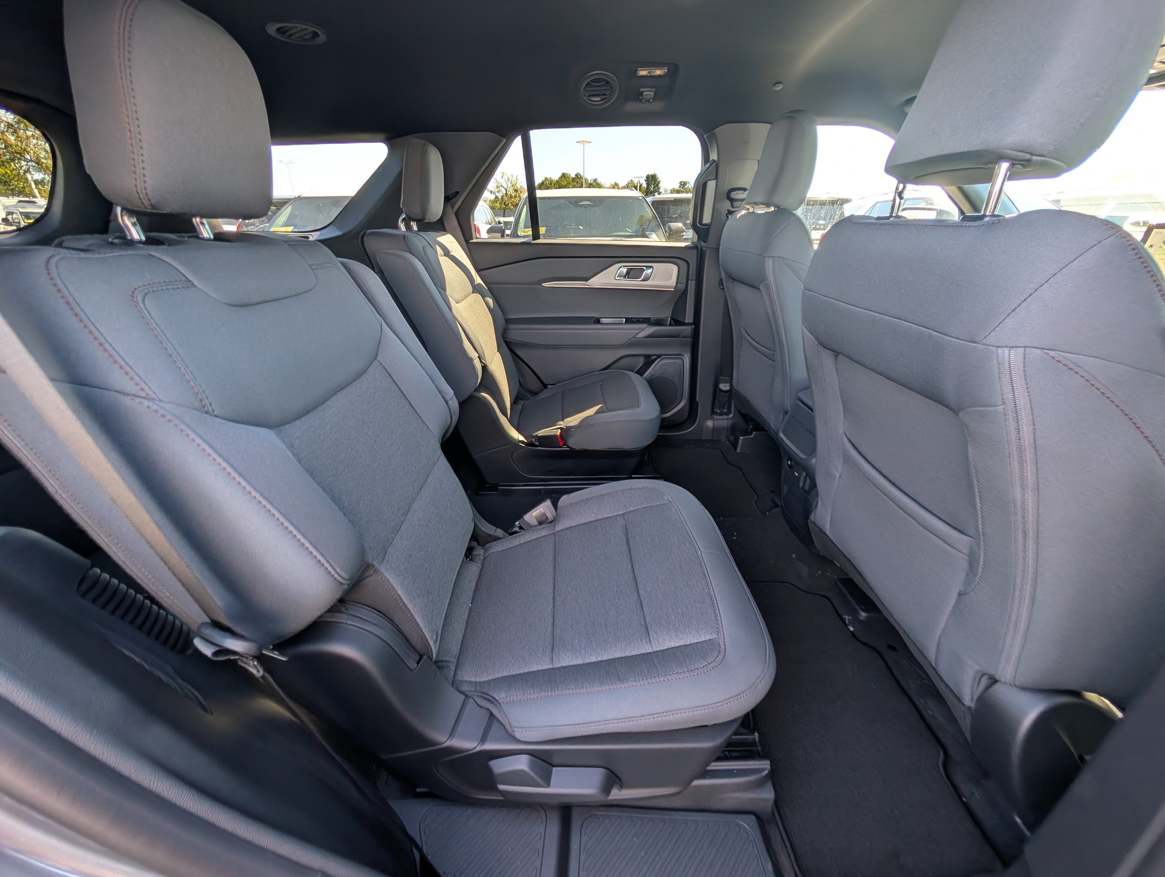 New 2027 Ford Explorer Active AWD/4WD image 7