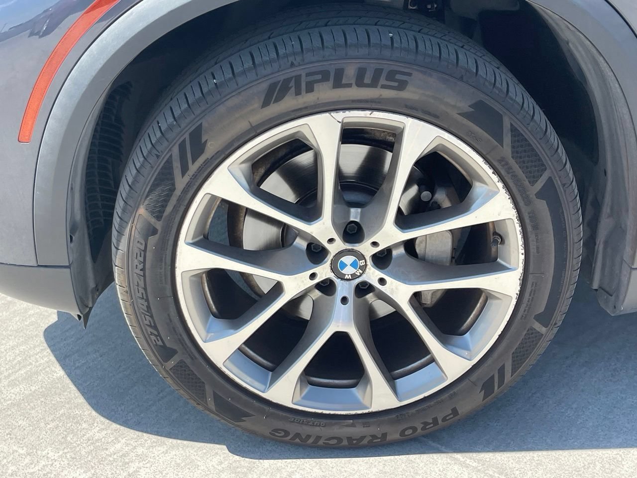Used 2019 BMW X5 xDrive40i w/ Premium Package 2 AWD/4WD image 6