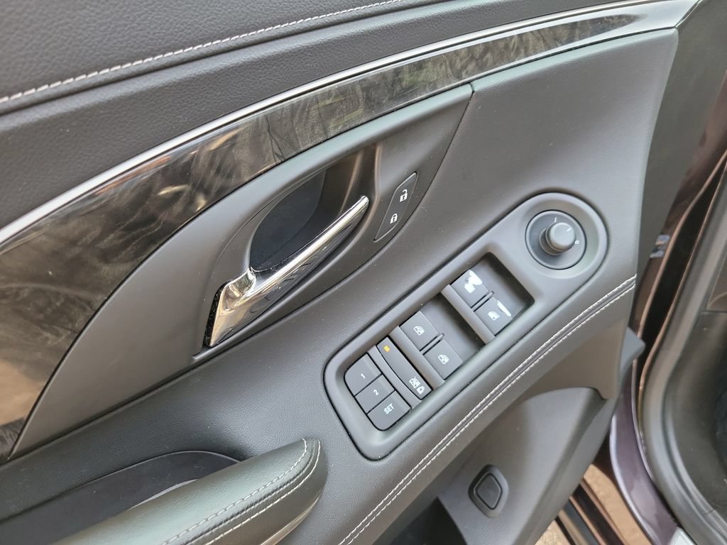 Used 2014 Buick LaCrosse Leather FWD image 24