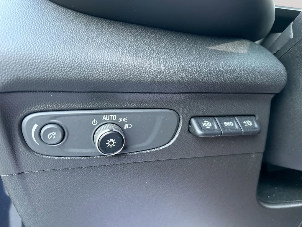 Used 2021 Buick Envision Avenir AWD/4WD image 18
