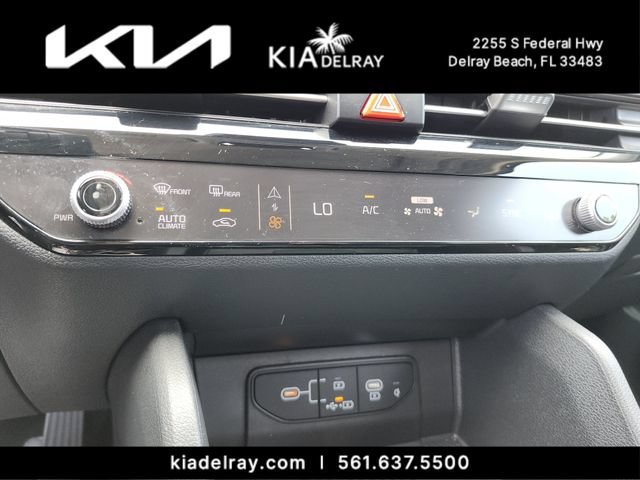 Used 2026 Kia Sportage EX w/ EX Panorama Roof Package FWD image 22