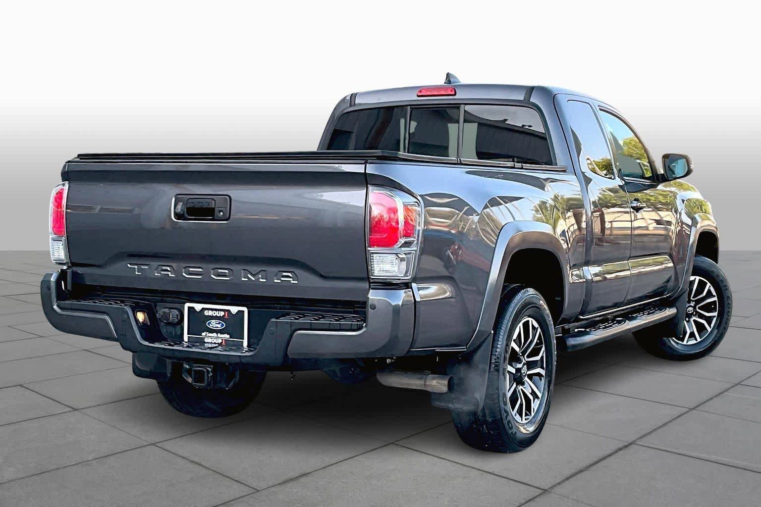 Used 2022 Toyota Tacoma TRD Sport w/ TRD Premium Sport Package image 13