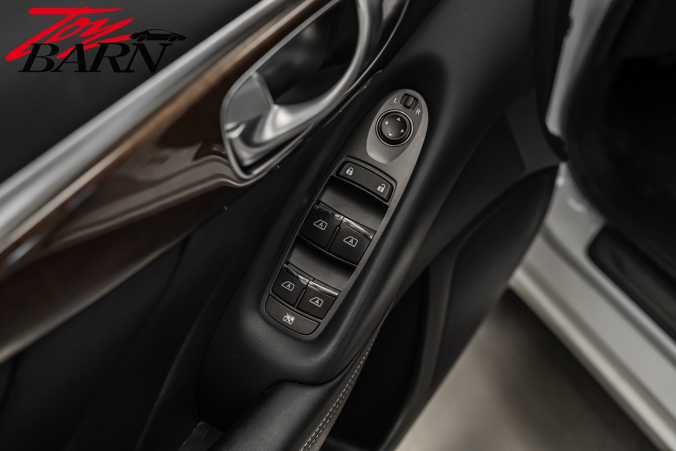 Used 2018 INFINITI Q50 Luxe w/ Essential Package (3.0T Luxe) image 21