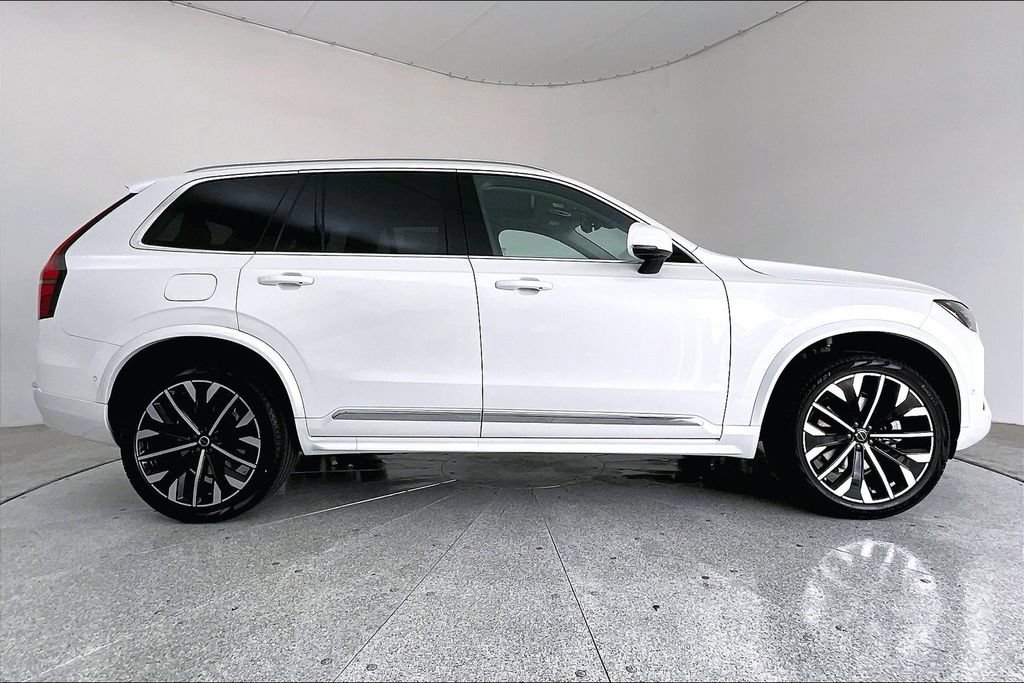 New 2026 Volvo XC90 B5 Plus AWD/4WD image 10