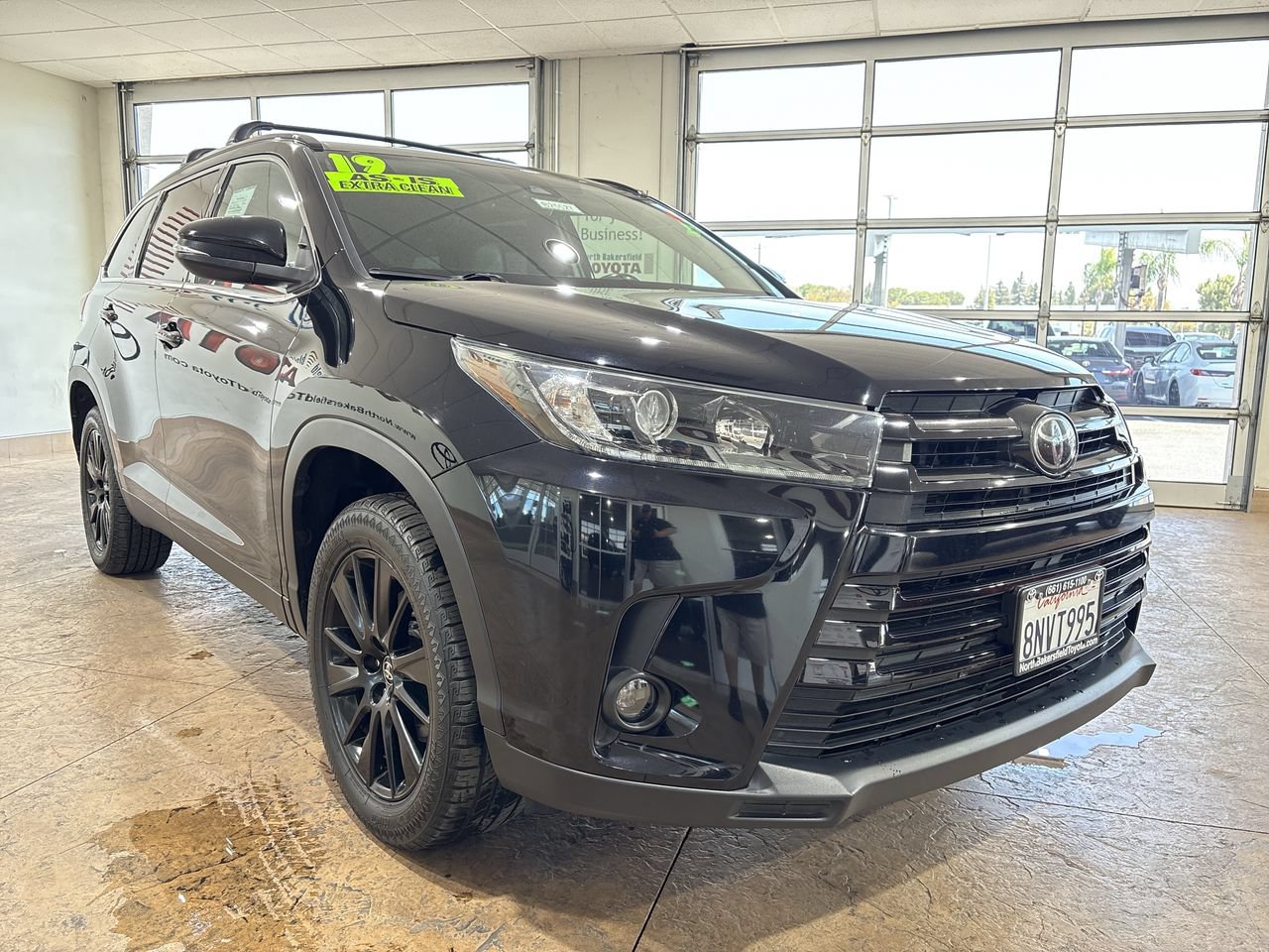 Certified 2019 Toyota Highlander SE FWD image 4