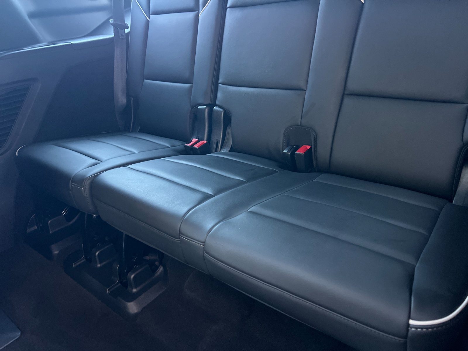Used 2022 Cadillac Escalade Sport AWD/4WD image 15