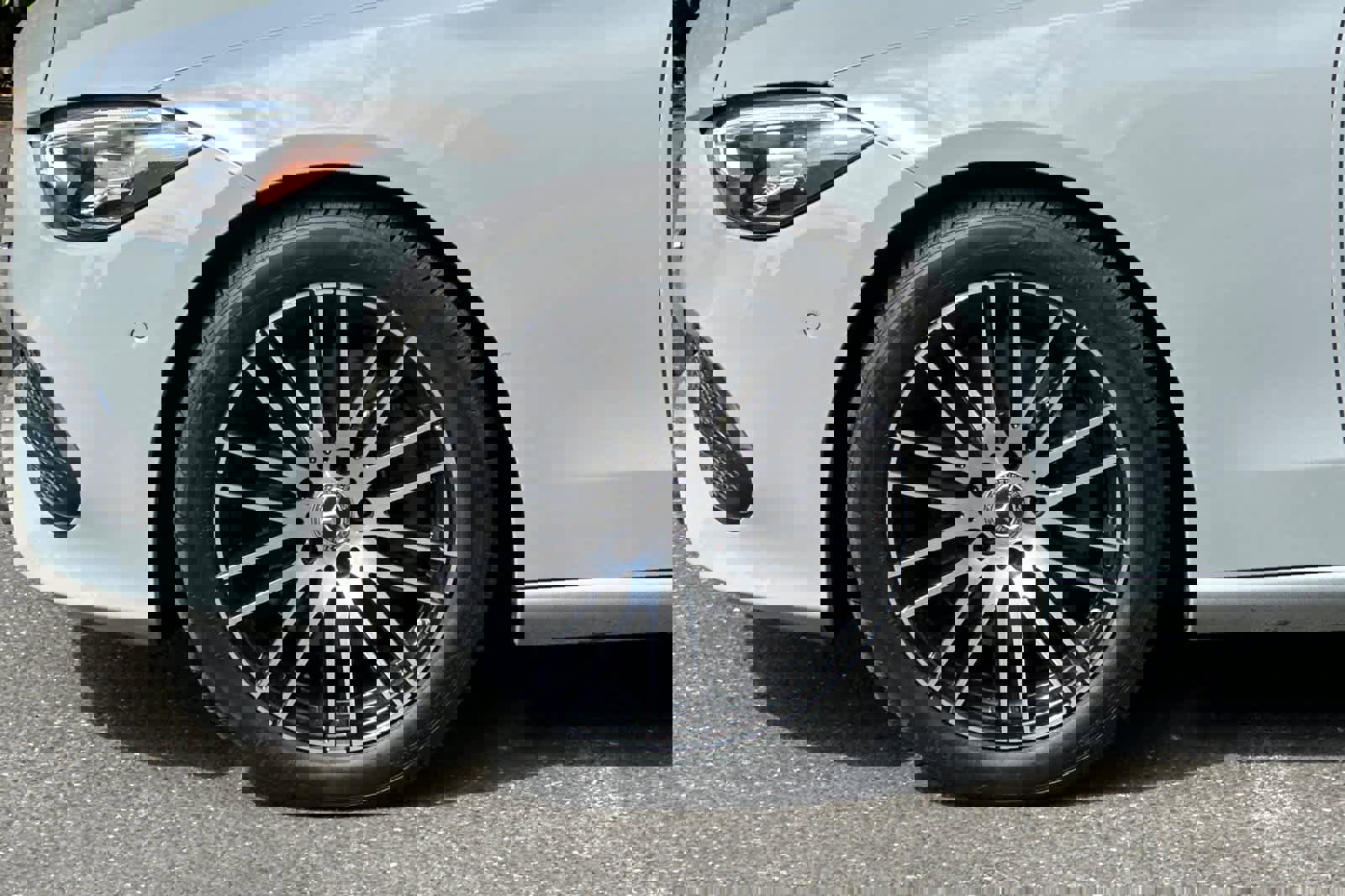 Certified 2025 Mercedes-Benz C 300 Sedan image 25