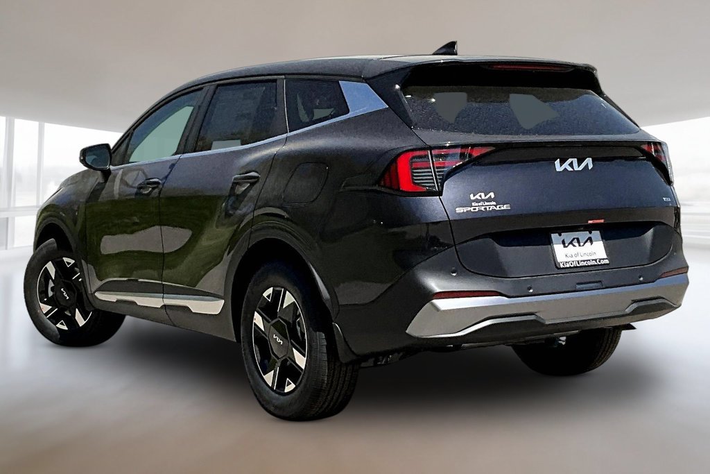 New 2026 Kia Sportage LX w/ LX Convenience Package AWD/4WD image 3