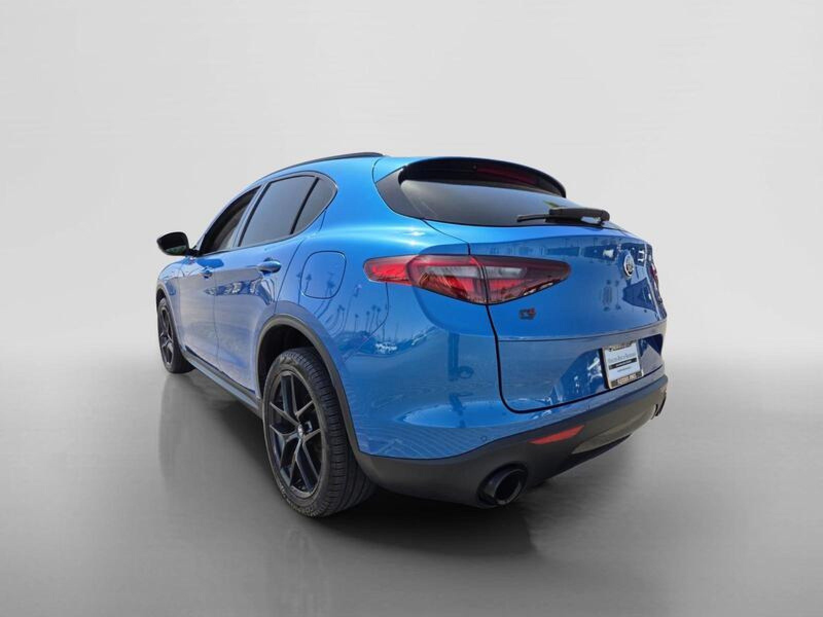 Used 2019 Alfa Romeo Stelvio AWD w/ Nero Edizione image 3
