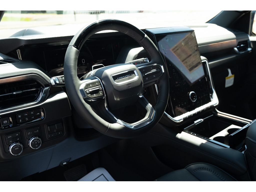 New 2026 GMC Yukon Denali w/ Denali Reserve Package AWD/4WD image 11