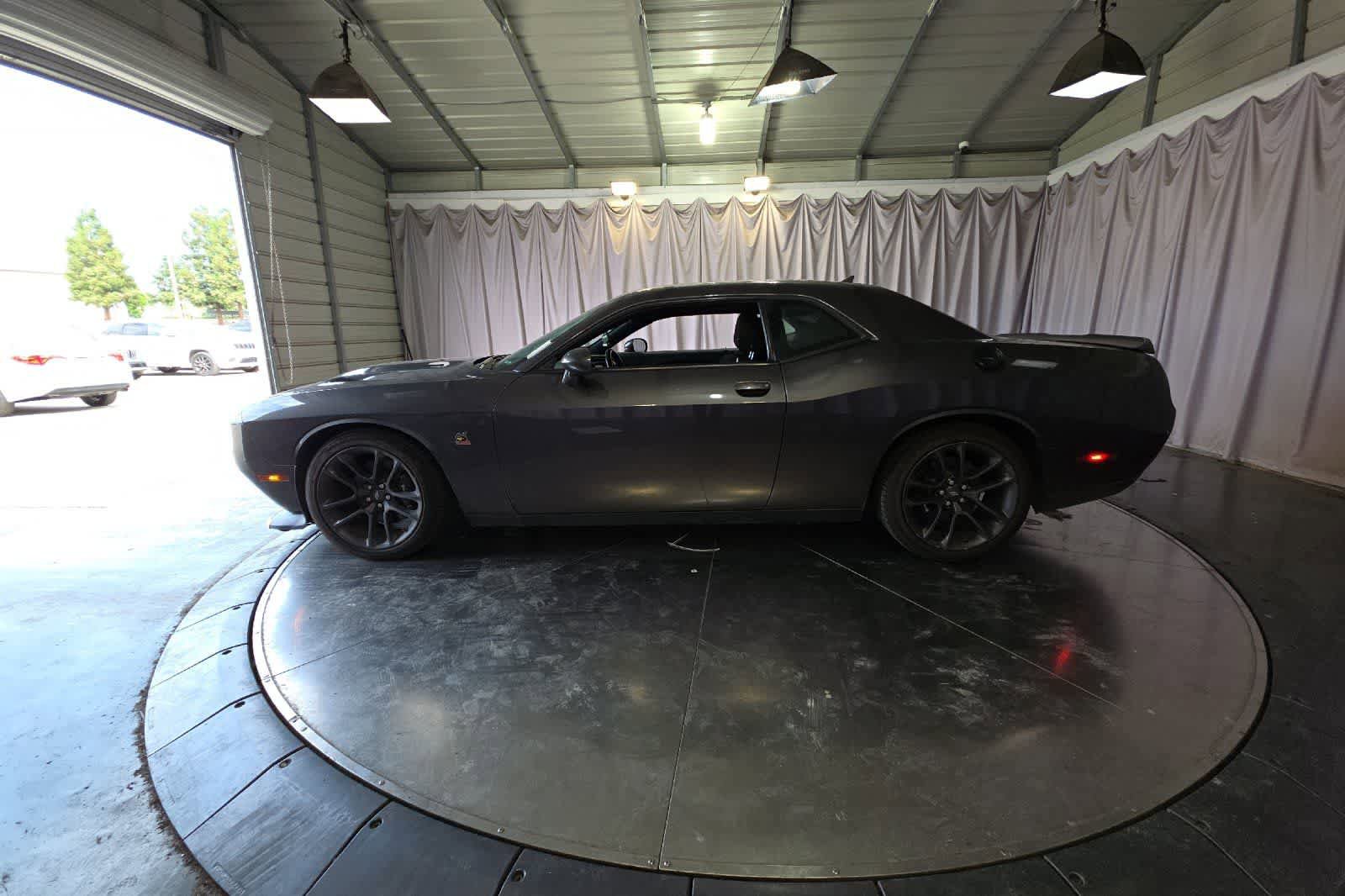 Used 2020 Dodge Challenger R/T Scat Pack w/ Driver Convenience Group RWD image 6