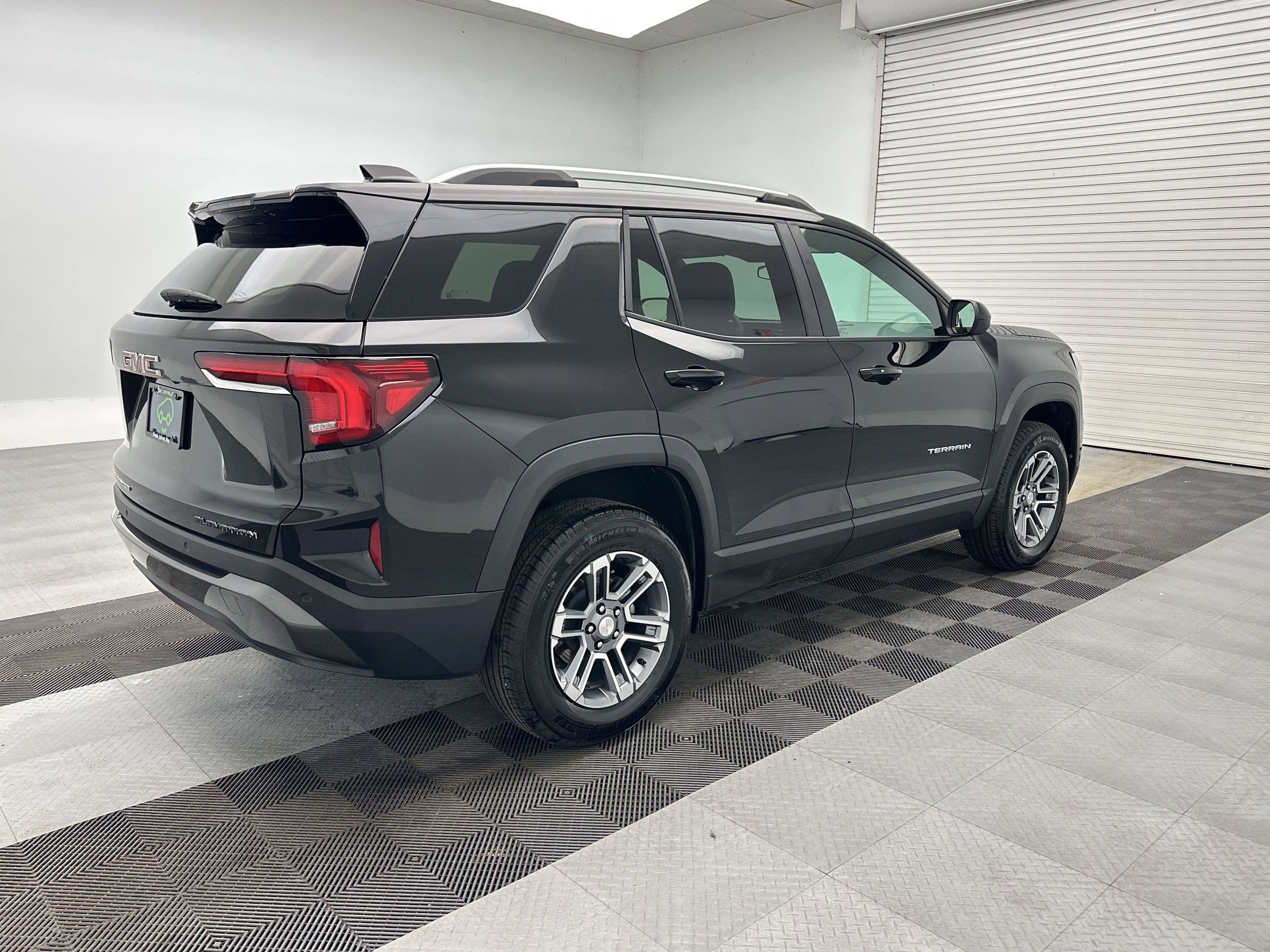 Certified 2025 GMC Terrain Elevation w/ Elevation Premium Package AWD/4WD image 9