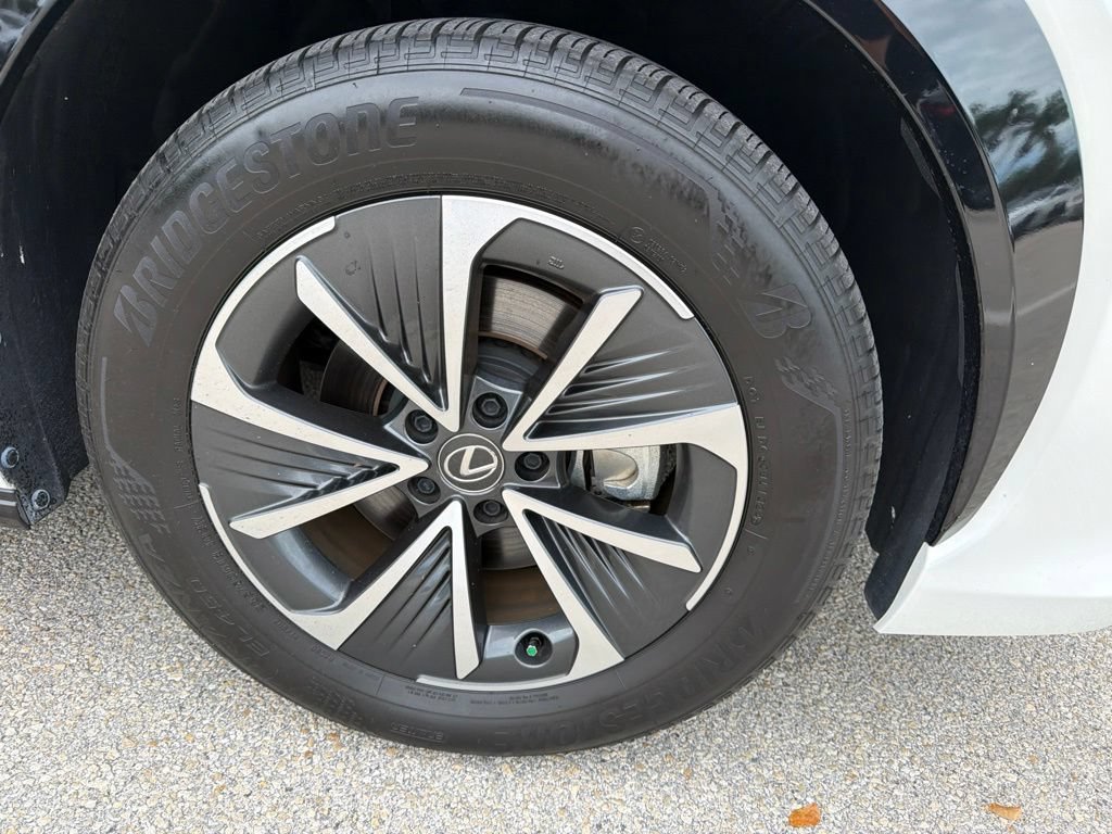 Used 2024 Lexus RZ 300e Premium w/ Accessory Package (2T) FWD image 12