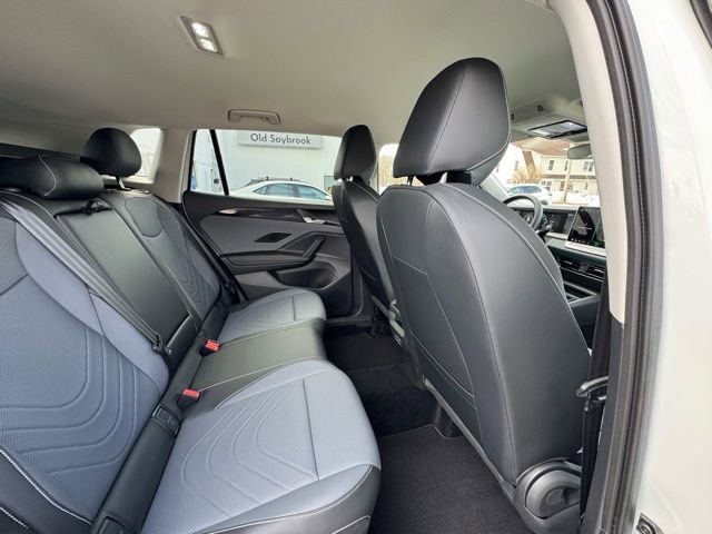 Used 2025 Volkswagen Tiguan SE image 23