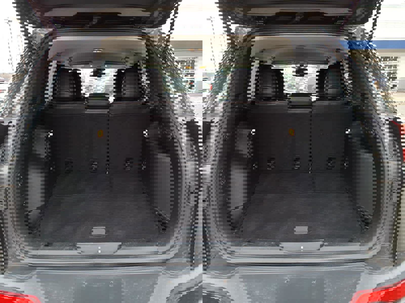 Used 2014 Jeep Cherokee Trailhawk w/ Technology Group image 14