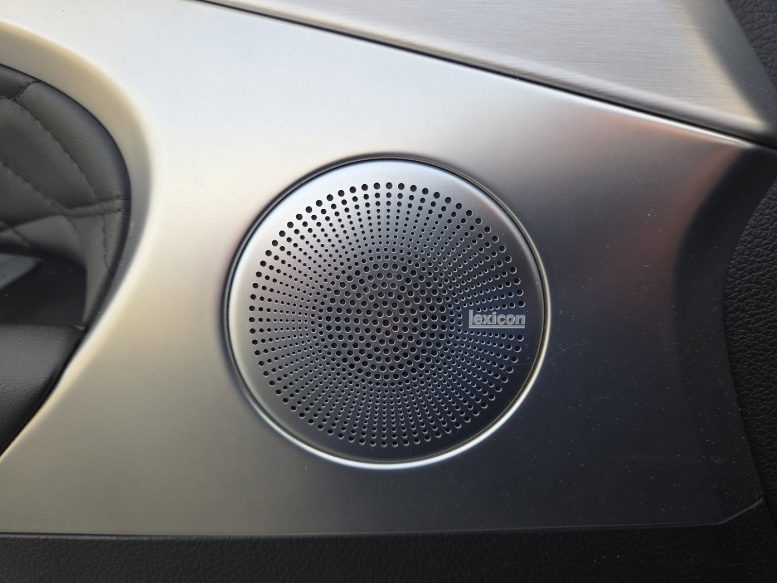 Used 2020 Genesis G70 3.3T w/ Prestige Package image 13