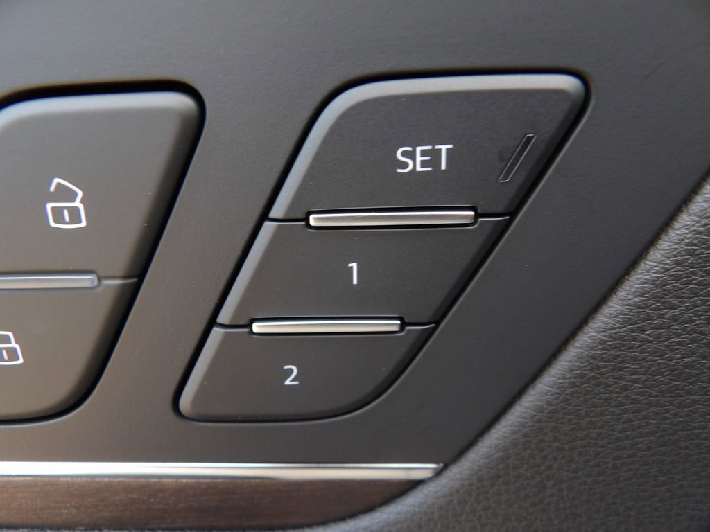 Used 2025 Audi Q5 2.0T Premium Plus image 11