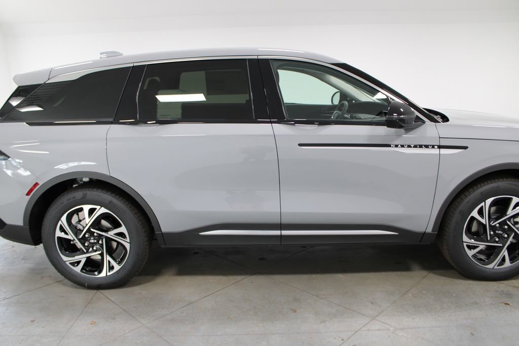 New 2026 Lincoln Nautilus Premier image 10
