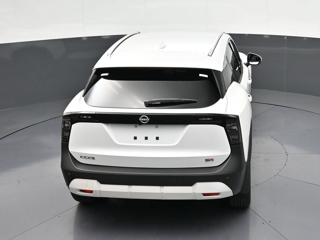 Used 2025 Nissan Kicks SR FWD image 22