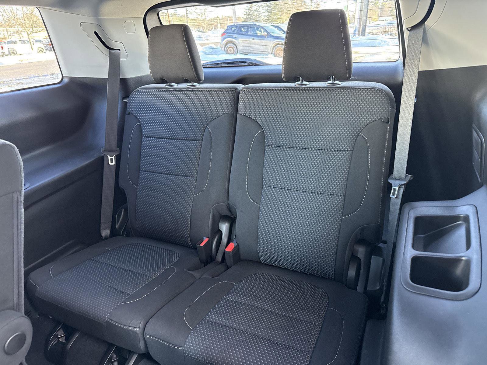 Used 2023 GMC Acadia SLE w/ Driver Convenience Package image 13